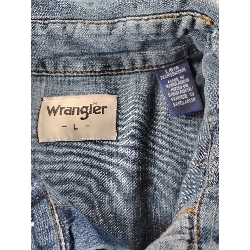 Wrangler Cowboy Cut Western Denim Shirt L Pearl Snap Workwear Minimalist - Picture 6 of 9